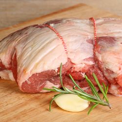 Shoulder of Lamb (Bone In)